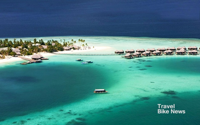 사계절 청정바다에서 수상스포츠를 즐길 수 있는  몰디브는 최고의 허니문 여행지로 손꼽힌다.
