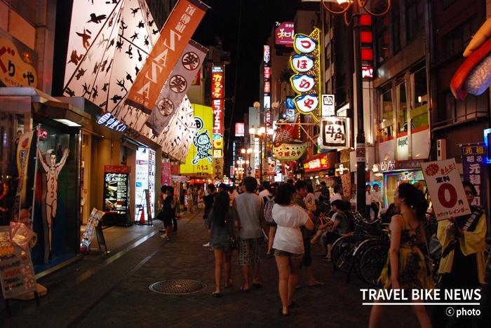 일본 오사카에서 젊은이들의 대표적인 번화가로 불리는 도톤보리, 신사이바시는 한국 관광객들에게도 인기가 높다. 사진/ 박시인 기자
