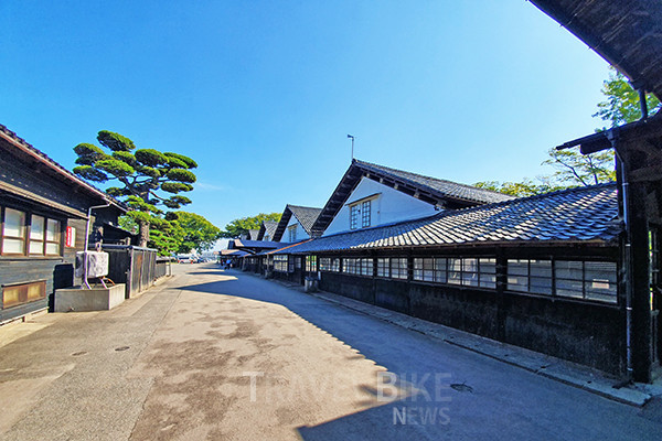 산쿄 창고는 1893년 사카타 쌀 거래소의 부속 창고로 건축되었지만, 현재는 관광지로 탈바꿈되었다. 사진/ 김지수 기자