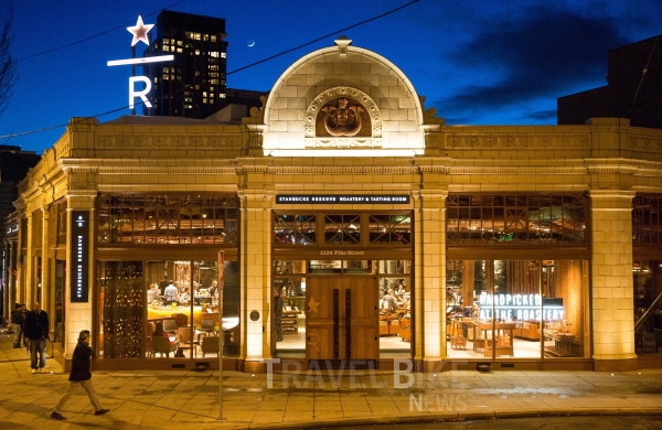2014년 시애틀 캐피톨 힐에 문을 연 스타벅스 리저브 로스터리 & 테이스팅 룸은 세계 최초 스타벅스 리저브 매장으로, 스타벅스 시애틀 1호점에 이은 명소로 꼽힌다. 사진/ 시애틀 관광청