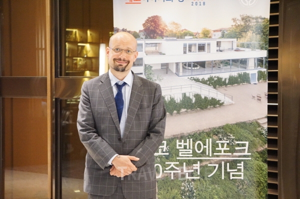미카엘 프로하스카 체코관광청 지사장과 이보 버드나르쉬 브르노관광청 매니저를 모두투어 여행박람회에서 만나 향후 전략에 대해 들어봤다. 사진은 미카엘 프로하스카 체코관광청 지사장. 사진/ 양광수 기자