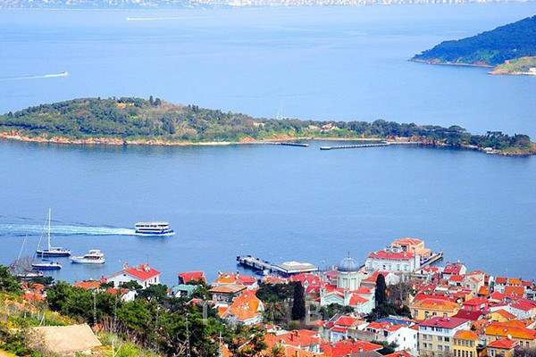 9개의 섬으로 이뤄진 프린스 제도는 사계절 내내 아름답지만, 생동감 넘치는 봄 풍경이 특히 아름다운 곳이다. 사진/ 터키문화관광부