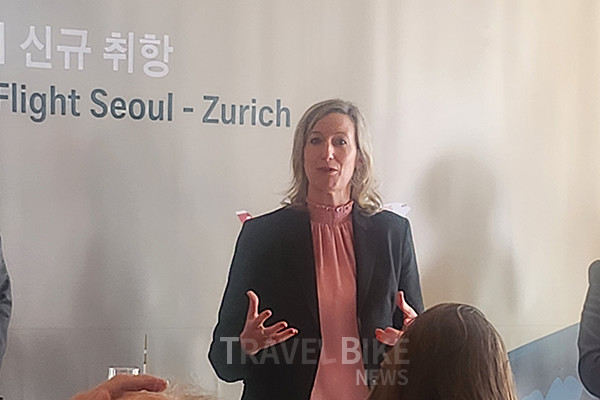 줄리아 힐렌브랜드 스위스항공 브랜드 경험 부사장은 “스위스국제항공은 최근에 10개 지역에 신규 취항했으며, 이번 한국 취항을 시작하면서 한국 철도인 KTX와 연계해 한국의 주요 8대 도시와 연결하는 네트워크를 구성했다"라고 전했다. 사진/김효설 기자