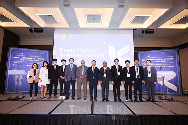 2024 한국 테마관광 박람회에 참가한 다양한 크루즈 선사를 활용해 국내 크루즈 관광산업의 발전 방향을 모색하기 위해 마련되었다. 사진/한국관광공