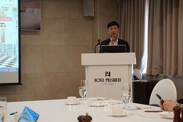 하버 플라자 호텔 & 리조트 그룹의 박상호 한국 지사장이 인사말을 전하고 있다. 사진/김효설 기자