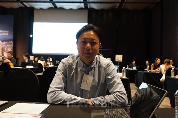 도보여행과 개인 맞춤 여행 등 개별관광객을 전문으로 판매하고 있는 스플랜디드투어앤트래블의 캐빈 추(Kevin Chu) 매니저는 나 홀로 홍콩 여행을 계획한다면 공항에서 프로그램을 신청해 바로 투어에 참가할 수 있다"라고 설명했다. 사진/김효설 기자