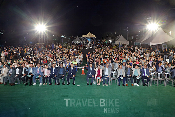동학농민혁명 130주년을 기념해  오는 7월 28일 오후 6시 30분 정읍제일고등학교 운동장에서 ‘헬로콘서트 좋은 날’을 개최한다. 사진/정읍