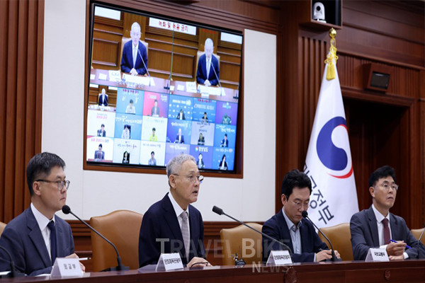 정부는 문체부 장관 주재 국가관광전략회의를 열고 ’24년 4분기 국내관광 활성화 대책, ‘여행가는 가을, 대한민국 구석구석’을 발표했다. 사진/문화체육관광부