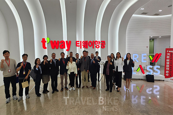 괌 주지사 및 괌 사절단은 한국-괌 노선을 운항 중인 대한항공, 진에어, 제주항공, 티웨이항공의 대표단과 항공 공급석을 확대하기 위한 방안을 논의했다. 사진/괌정부관광청