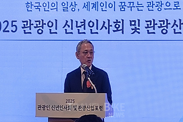 유인촌 문화체육관광부 장관은 “현재 직면한 관광 산업 위기를 극복하고 올해 방한 관광객 1850만 명을 달성하겠다”라고 밝혔다. 사진/김효설 기자