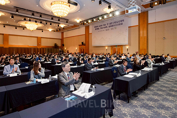 이번 회의에서는 ‘한국·대만 관광의 새 시대 : 여행업 글로벌 경쟁력 강화 방안’이란 주제로 ‘디지털 기술 응용’, ‘관광산업 인재 육성 및 여행 서비스 혁신’ 등 더욱 매력적인 관광 경험 제공 방안이 논의됐다. 사진/대만관광청