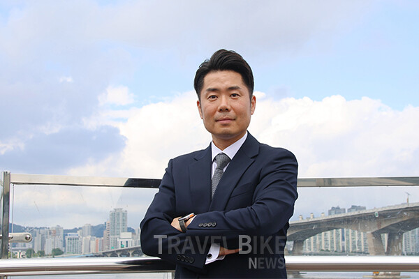 “이크루즈를 다양하고 창의적인 콘텐츠로 서울을 대표하는 수상 문화공간으로 자리매김해 나가겠다.”라고 포부를 밝히는 박동진 대표. 사진/김효설 기자