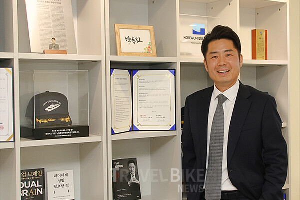 박동진 대표는 지난해 12월, 호텔 업계를 제외한 관광 전문 사업자로서는 유일한 수상자로 ‘2024 서울관광인의 날’ 서울관광 인프라 부문 서울시장 표창을 받았다. 사진/김효설 기자