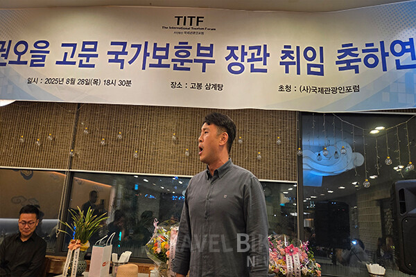 축하 공연은 추계예술대학교 강찬련 교수를 비롯한 성악과 교수 3인의 트리오 무대가 장식했다.