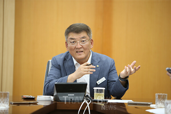 예천의 대표 행사 중 하나인 ‘삼강주막나루터축제’는 조선시대 마지막 주막으로 알려진 삼강주막 일원에서 열린다. 사진/김효설 기자