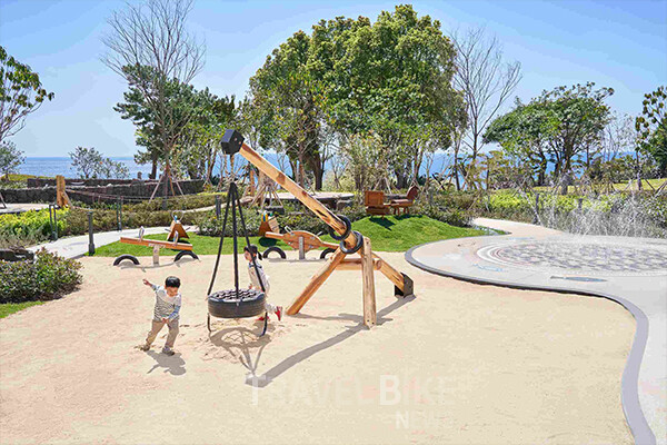 JW 메리어트 제주 리조트 & 스파는 겨울방학 시즌을 맞아 올인원 패밀리 스테이 ‘더 패밀리’ 패키지를 새롭게 선보인다. 사진/JW 메리어트 제주 리조트 & 스파