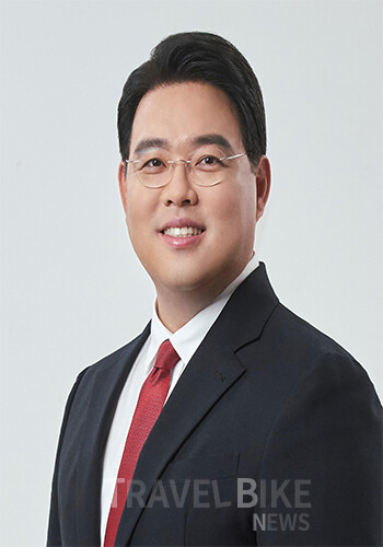 서울특별시의회 국민의힘 이성배 대표의원이 오세훈 시장의 핵심 주택공급 정책인 ‘신속통합기획’의 성공을 위해 시공자 선정 과정의 공정성 확보가 시급하다고 강조했다. 사진/서울시의회