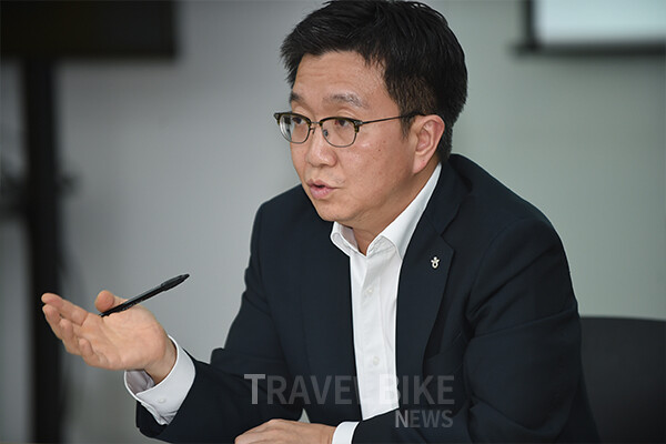 박 사장은 한국 관광의 방향을 “관광은 결국 시장입니다. 시장을 만들고, 그 시장이 산업을 바꿉니다.”라고 정리했다. 사진/김효설 기자