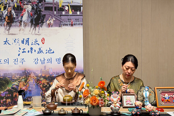 행사장에는 중국 음식과 명주를 직접 체험할 수 있는 미식 체험존을 비롯해 무형문화유산 및 문화상품 체험존, ‘니하오! 차이나’ 2026 인바운드 관광 글로벌 로드쇼 한국 특별전 등이 운영됐다. 사진/김효설 기자
