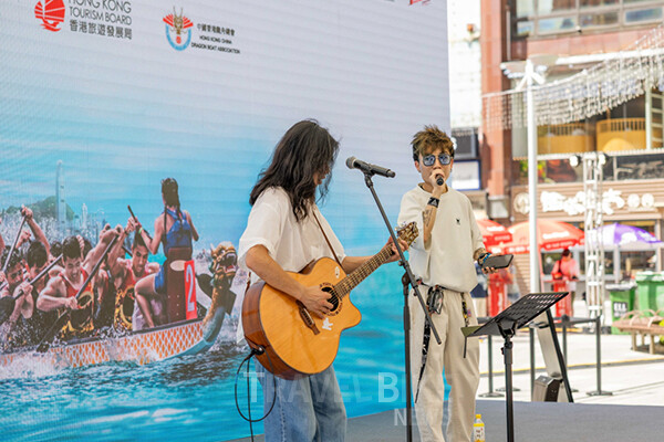 행사 기간 동안 침사추이 해안 산책로 일대는 거대한 축제 공간으로 변신한다. 사진/홍콩관광청