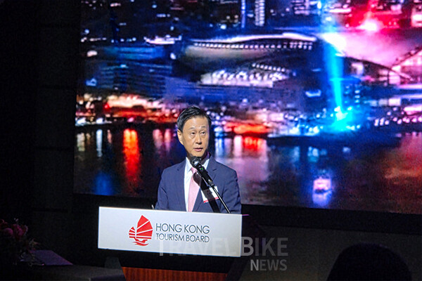김윤호 지사장은 홍콩관광청의 신규 글로벌 브랜드 캠페인 ‘온리 인 홍콩(Only in Hong Kong)’을 소개했다. 사진/김효설 기자