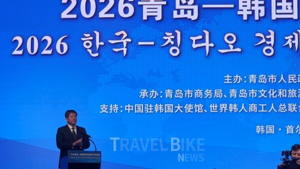 중국 산둥성 칭다오시가 서울에서 대규모 경제·문화·관광 교류회를 열고 한국과의 협력 확대에 본격 나섰다. 리후청 칭다오시 인민정부 비서장. 사진/김효설 기자